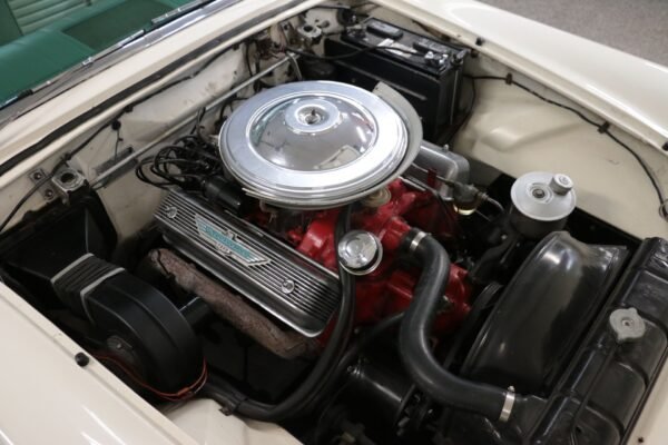 1957 Ford Thunderbird - Image 18