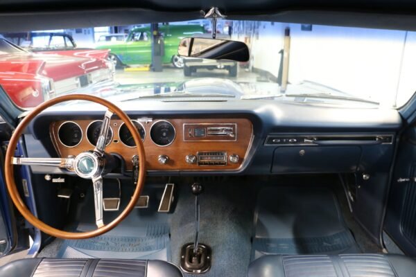 1966 Pontiac GTO 389 V8 4 Speed Manual - Image 20