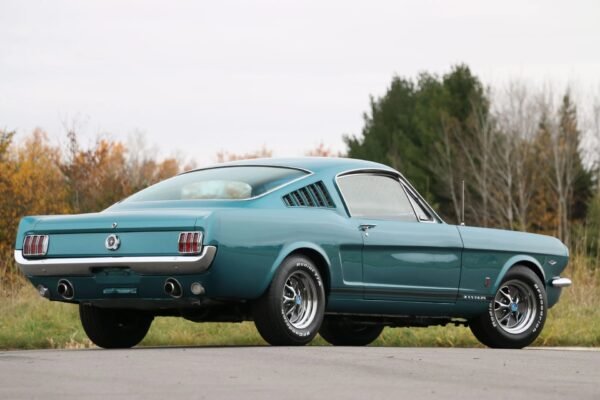 1965 Ford Mustang Fastback GT - Image 19