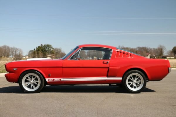 1965 Ford Mustang Fastback 5 Speed - Image 23